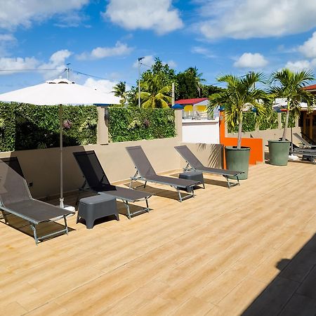 Evasion En Plein Coeur De La Ville Studio Jacuzzis Sauna Et Piscine Au Centre De Grand Anse Ngoại thất bức ảnh